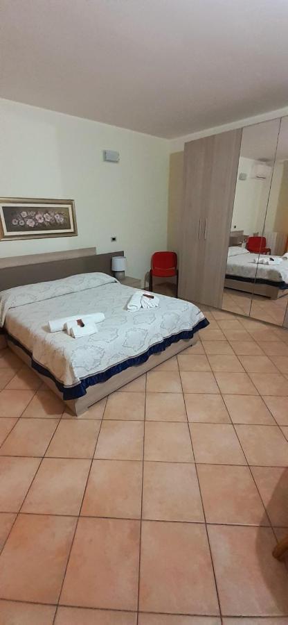 La Via Del Mare Hotel Oristano Kültér fotó